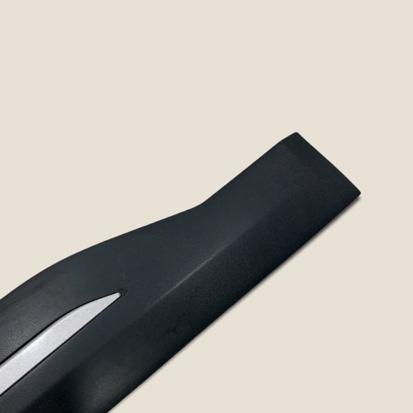 Friso Porta Tras. Esq. Nissan Kicks Sl 2019 828715rb0a (313) Friso Porta Tras. Esq. Nissan Kicks Sl 2019 828715rb0a (313)