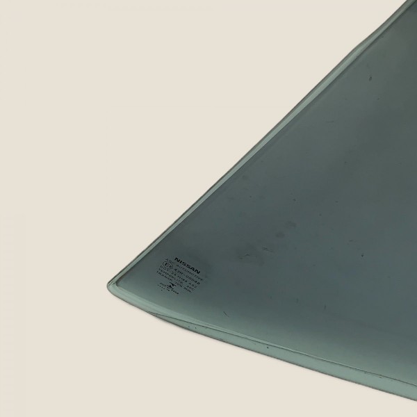 Vidro Vigia Traseiro Direito Nissan Kicks Sl 2019 (327) Vidro Vigia Traseiro Direito Nissan Kicks Sl 2019 (327)