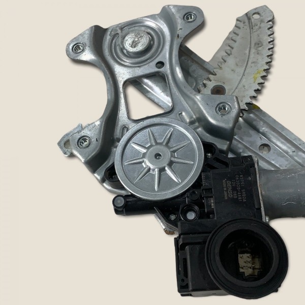 Máquina Vidro Traseira Direita Nissan Kicks Sl 2019 (319) Máquina Vidro Traseira Direita Nissan Kicks Sl 2019 (319)