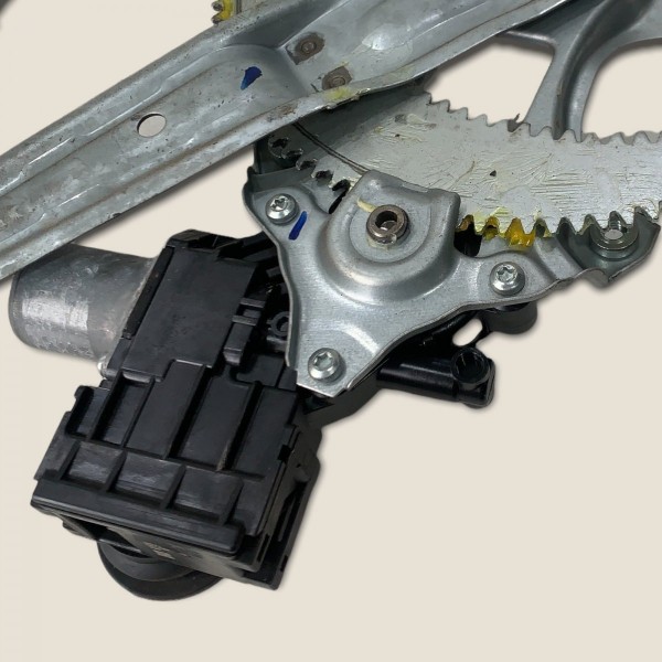 Máquina Vidro Traseira Direita Nissan Kicks Sl 2019 (319) Máquina Vidro Traseira Direita Nissan Kicks Sl 2019 (319)