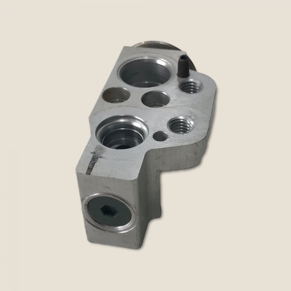 Válvula Expansão Ar Condicionado Saveiro Robust 2020 (421) Válvula Expansão Ar Condicionado Saveiro Robust 2020 (421)