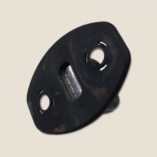 Batente Porta Dianteira Direita Amarok 2015 (526) Batente Porta Dianteira Direita Amarok 2015 (526)