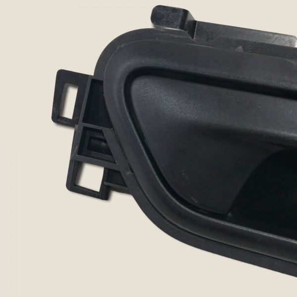 Maçaneta Interna Porta Dianteira Direita Amarok 2015 (524) Preto Maçaneta Interna Porta Dianteira Direita Amarok 2015 (524) Preto