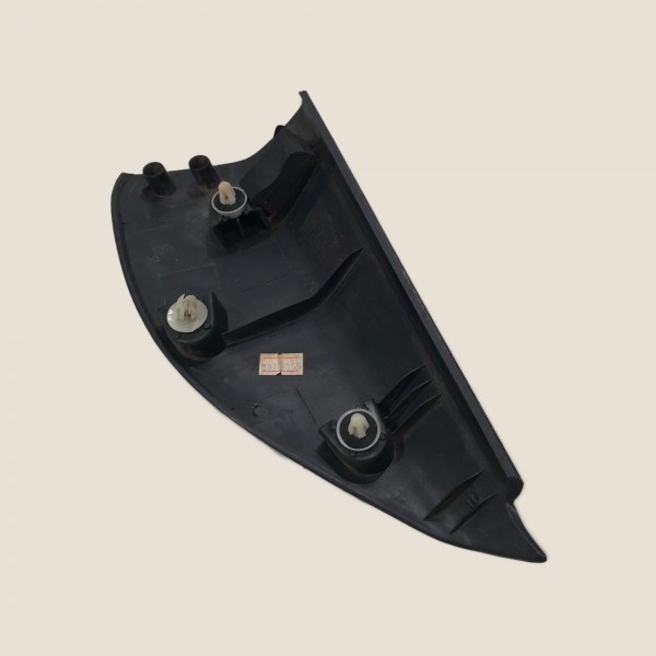 Acabamento Retrovisor Direito Amarok 2015 (529) Preto Acabamento Retrovisor Direito Amarok 2015 (529) Preto