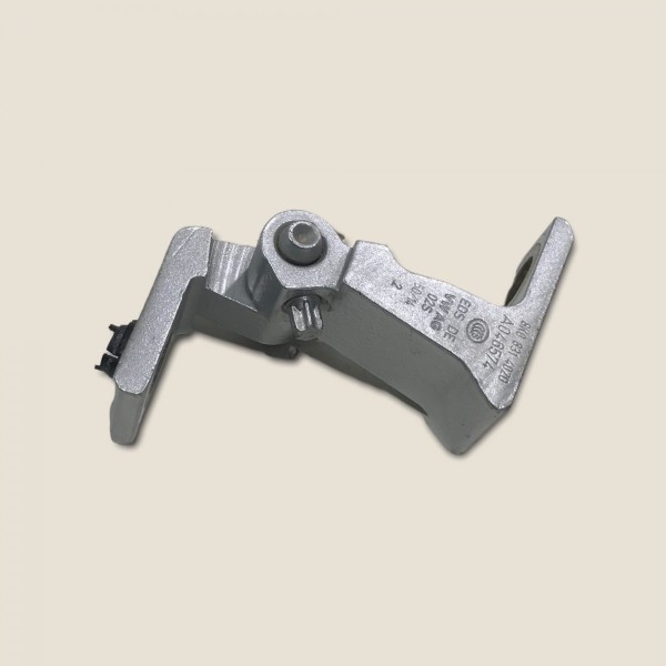 Dobradiça Traseira Direita Superior Amarok 2015 (667) Dobradiça Traseira Direita Superior Amarok 2015 (667)