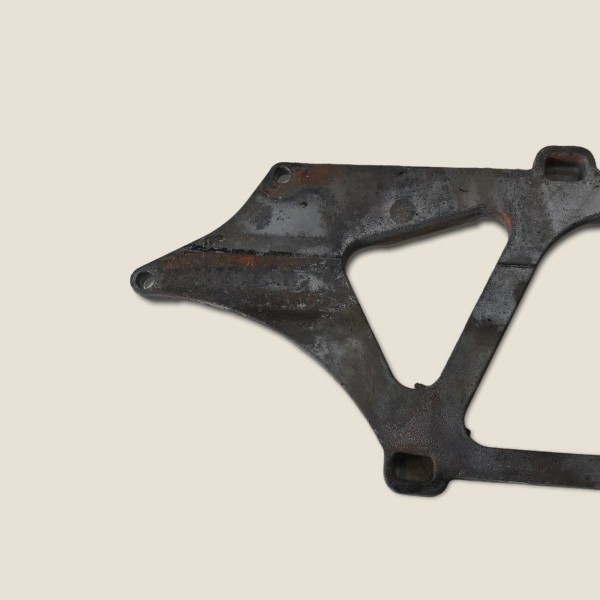 Suporte Resfriador Válvula Egr Amarok 2.0 Biturbo 2015 (683) Suporte Resfriador Válvula Egr Amarok 2.0 Biturbo 2015 (683)