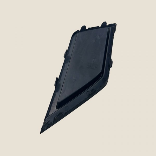 Capa Moldura Direita Milha Saveiro Robust 1.6 2021 (1431) Capa Moldura Direita Milha Saveiro Robust 1.6 2021 (1431)