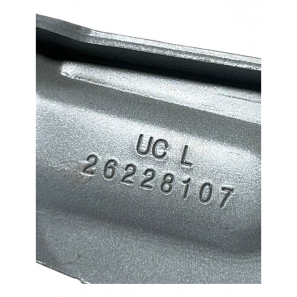 Dobradiça Esquerda Capô Dianteiro Tracker Rs 1.2t 2023/2024 Dobradiça Esquerda Capô Dianteiro Tracker Rs 1.2t 2023/2024