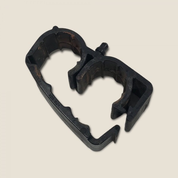 Presilha Mangueira Ar Condicionado Amarok Biturbo 2015 (855) Presilha Mangueira Ar Condicionado Amarok Biturbo 2015 (855)