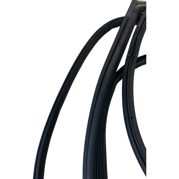 Guarnição Porta Traseira Direita Tracker Rs 2023/2024 Guarnição Porta Traseira Direita Tracker Rs 2023/2024