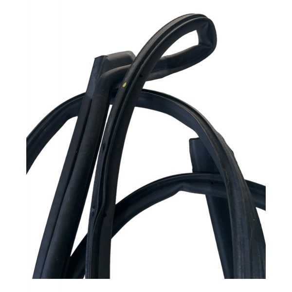 Guarnição Porta Traseira Direita Tracker Rs 2023/2024 Guarnição Porta Traseira Direita Tracker Rs 2023/2024