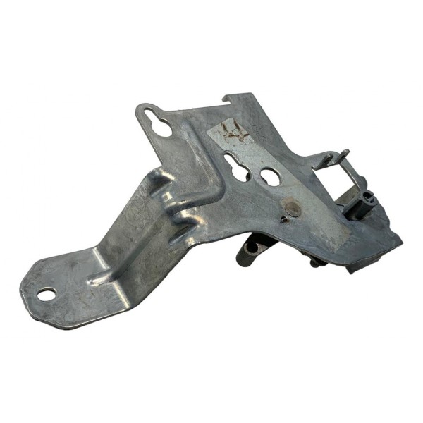 Suporte Fechadura Tampa Traseira Volkswagen Saveiro 2021 Suporte Fechadura Tampa Traseira Volkswagen Saveiro 2021