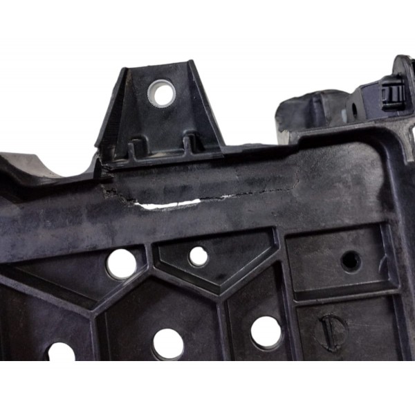 Suporte Caixa Bateria Chery Tiggo 8 21 C/detalhe  T153703011 Suporte Caixa Bateria Chery Tiggo 8 21 C/detalhe  T153703011