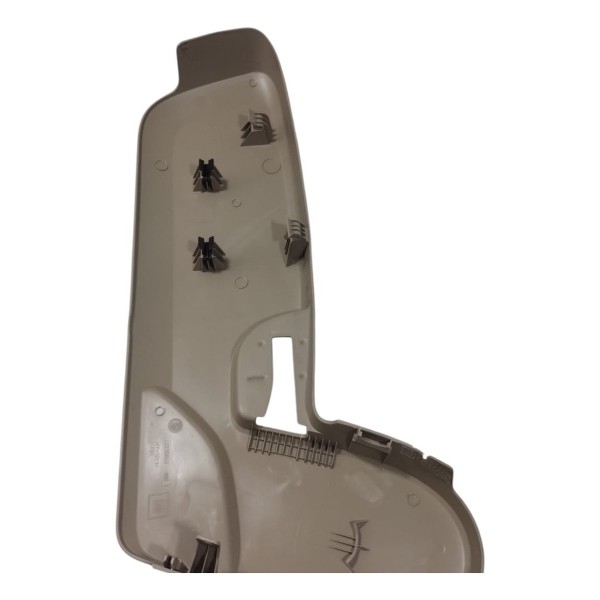 Acabamento Lateral Banco Diant. Dir Captiva L0130603