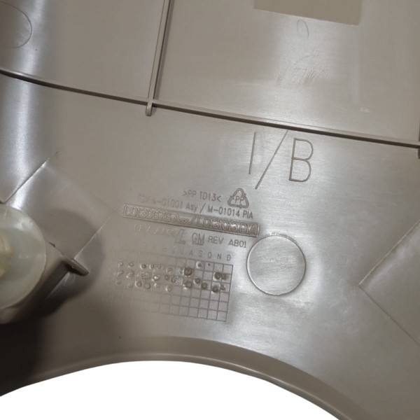 Acabamento Lateral Banco Dianteiro Direto Captiva 2011 Acabamento Lateral Banco Dianteiro Direto Captiva 2011