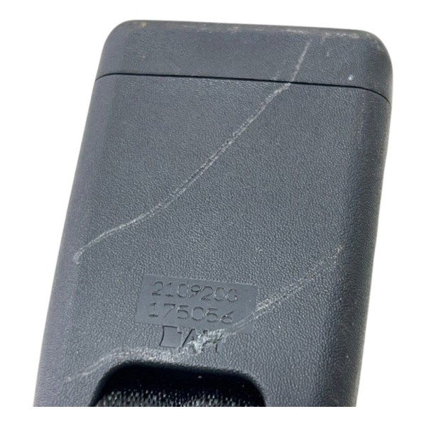 Engate Cinto Traseiro Direito L200 New Triton 2021 Engate Cinto Traseiro Direito L200 New Triton 2021