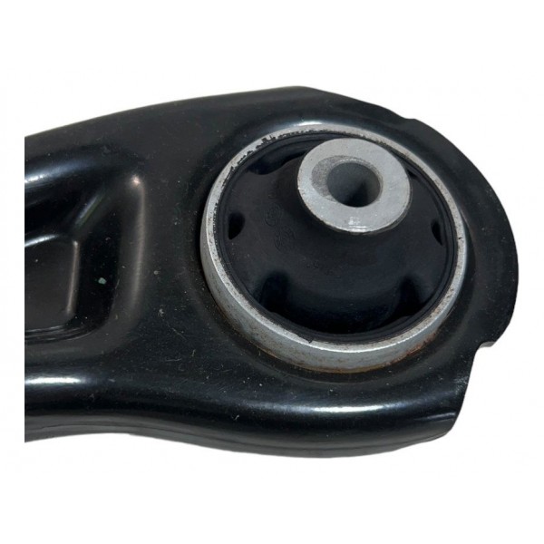 Bandeja Dianteira Esquerda Tracker Rs 1.2t 2023/2024 Bandeja Dianteira Esquerda Tracker Rs 1.2t 2023/2024