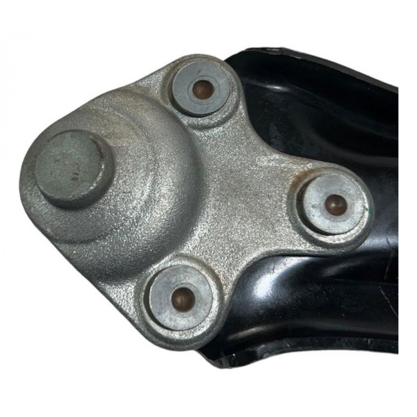 Bandeja Dianteira Esquerda Tracker Rs 1.2t 2023/2024 Bandeja Dianteira Esquerda Tracker Rs 1.2t 2023/2024