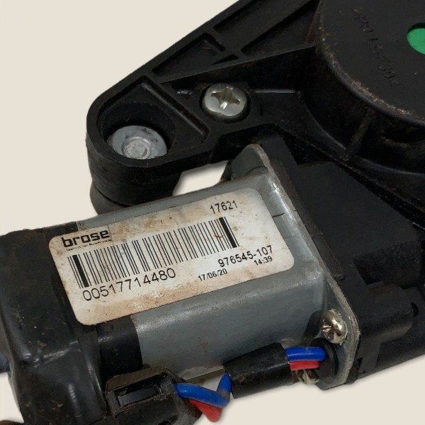 Máquina Vidro Elétrico Porta Diant Dir Fiat Strada 2020 Aa Máquina Vidro Elétrico Porta Diant Dir Fiat Strada 2020 Aa