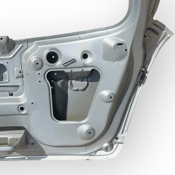 Tampa Traseira Porta Malas Captiva Sport 2011 Tampa Traseira Porta Malas Captiva Sport 2011