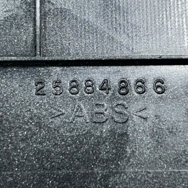 Aerofólio Spoiler Tampa Traseira Captiva 2011 Original Aerofólio Spoiler Tampa Traseira Captiva 2011 Original