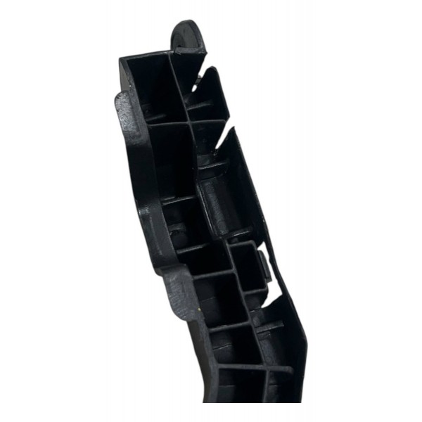 Guia Dianteiro Direito Para-choque Captiva Sport 2.4 2011