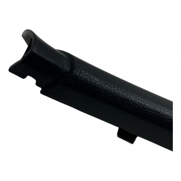 Acabamento Direito Tampa Traseira Captiva Sport 2011 Acabamento Direito Tampa Traseira Captiva Sport 2011