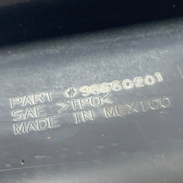 Spoiler Lateral Esquerdo Captiva Sport 2.4 2011