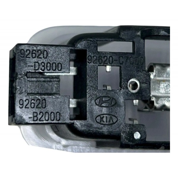 Luz Cortesia Porta Malas Creta Limited 1.0 Tgdi 2025