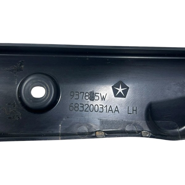 Acabamento Esquerdo Interno Tampa Traseira Compass 17 A 25 Preto
